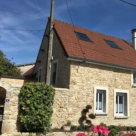 Gite La Nuit Etoilee Chez Champagne Mathelin Mareuil-le-Port Exterior photo