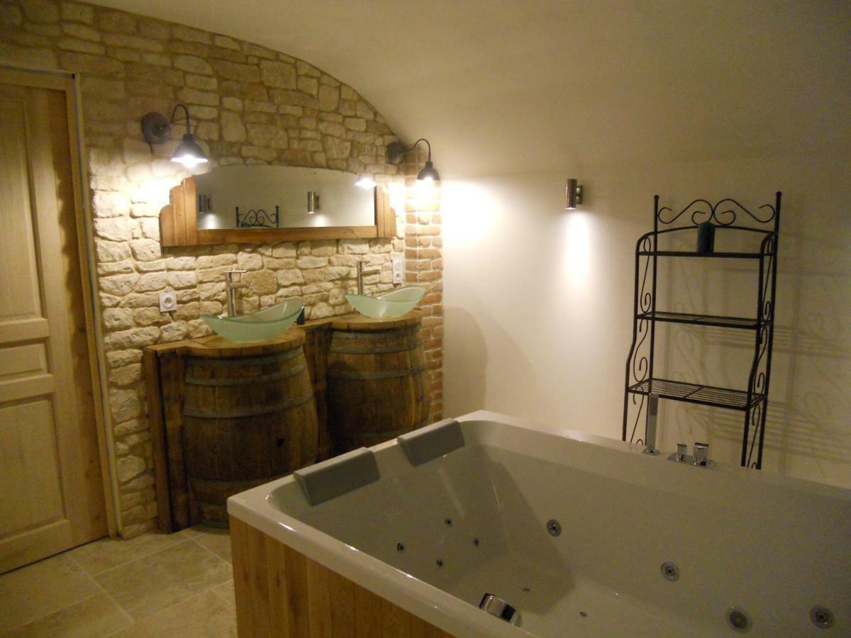 Gite La Nuit Etoilee Chez Champagne Mathelin Mareuil-le-Port Exterior photo
